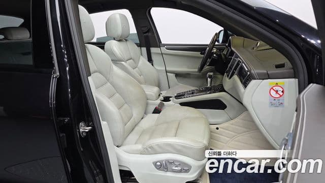 Porsche Macan 95B, 2018 11