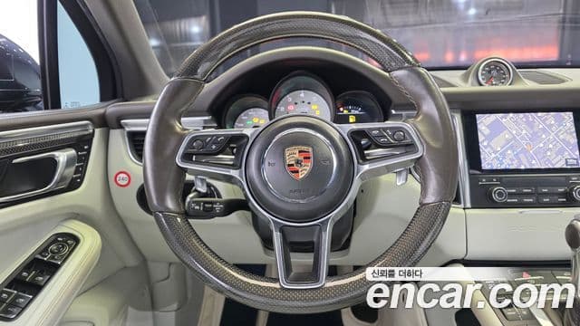 Porsche Macan 95B, 2018 13