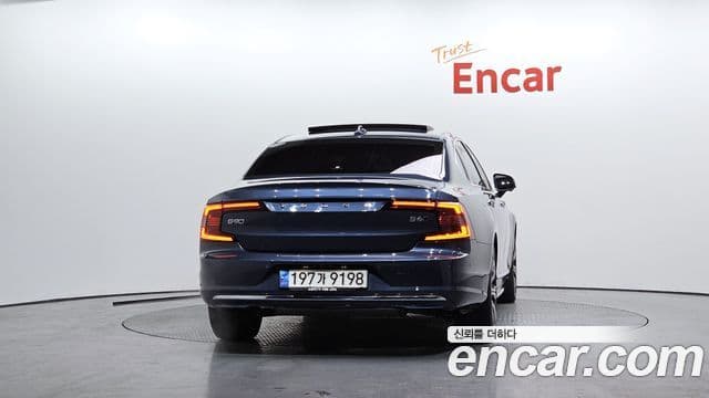 Volvo S90 B6 AWD Ultimate Bright, 2023 4