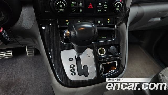 Kia Carnival R топовая версия, 2013 9