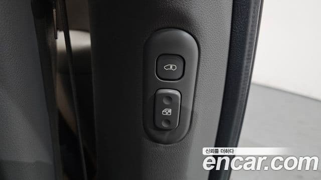 Kia Carnival R топовая версия, 2013 20