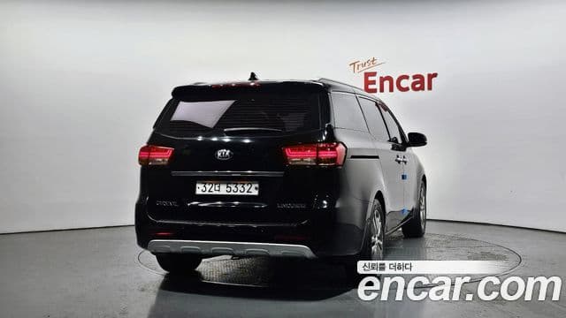 Kia All New Carnival VIP, 2017 4