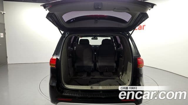 Kia All New Carnival VIP, 2017 20