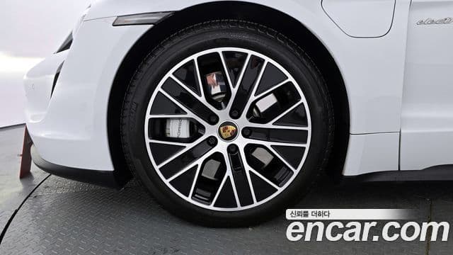 Porsche 타이칸 4S, 2021 все фото