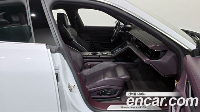 Porsche 타이칸 4S, 2021 11