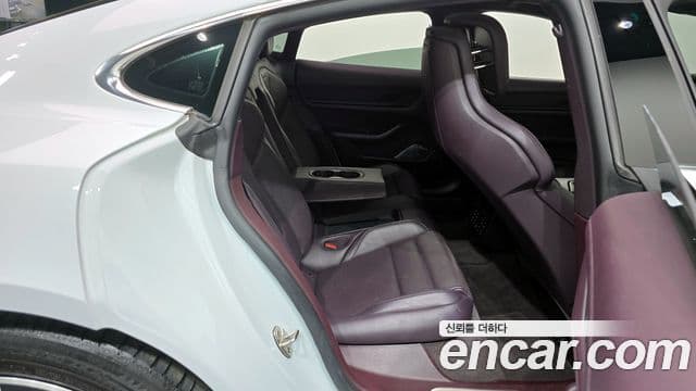 Porsche 타이칸 4S, 2021 12