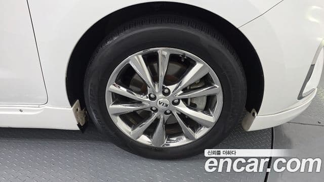 Kia The / новый New Carnival Noblesse Special, 2019 все фото