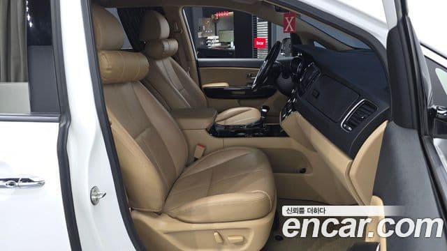 Kia The / новый New Carnival Noblesse Special, 2019 11