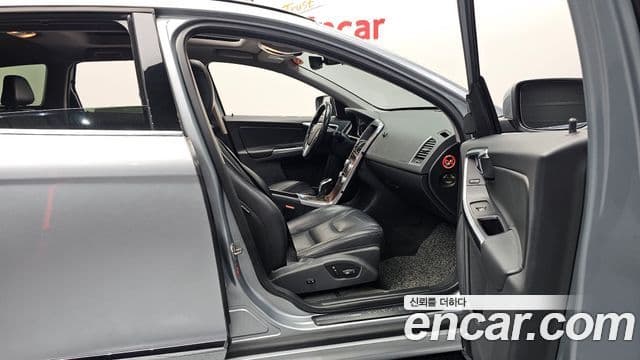 Volvo XC60 1세대, 2017 12