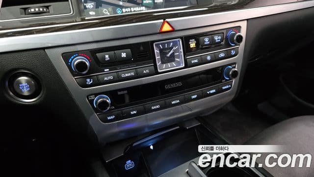 Genesis G80 Premium Luxury, 2019 17