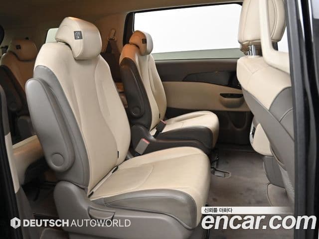 Kia Carnival 4세대 Prestige, 2022 12