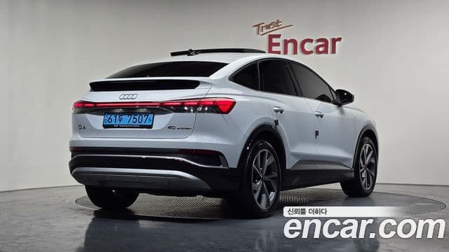 Audi Q4 e-Tron (F4) Premium, 2022 2