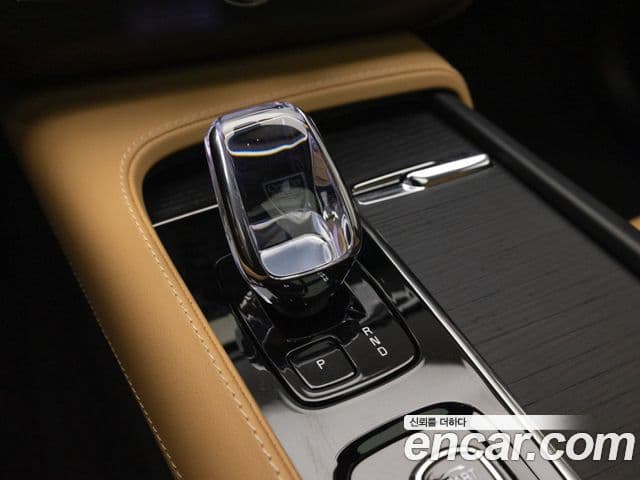 Volvo XC90 2세대 T8 Ultimate Bright гибрид, 2024 9