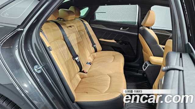 Kia K5 3세대 Signature, 2023 12