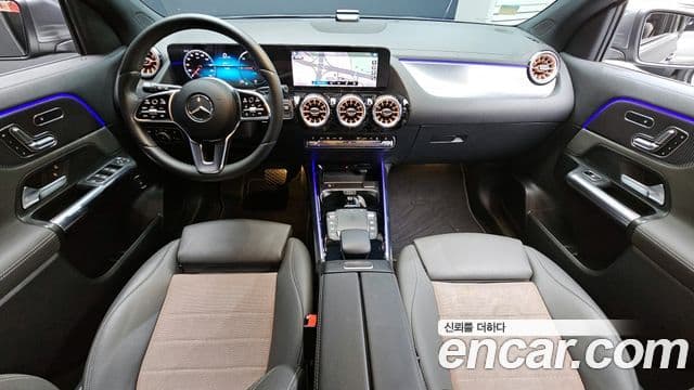 Mercedes-Benz EQA H243, 2021 4