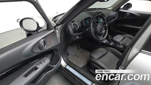 Mini Cooper 클럽맨 2세대, 2023 10