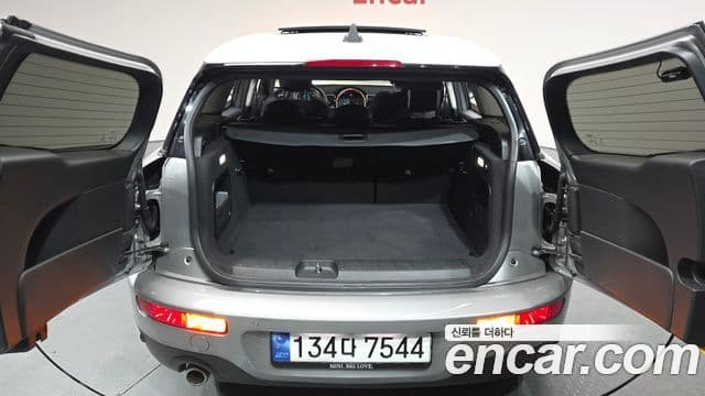 Mini Cooper 클럽맨 2세대, 2023 20