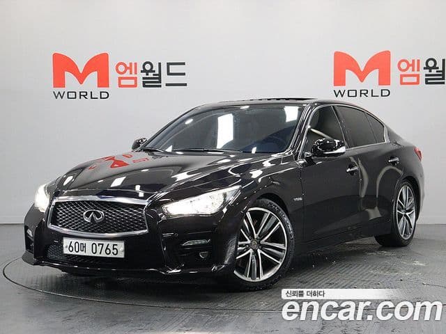 Infiniti Q50 3.5 гибрид high-tech, 2015 1