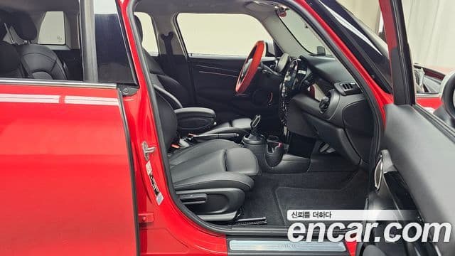 Mini Cooper 3세대, 2023 11