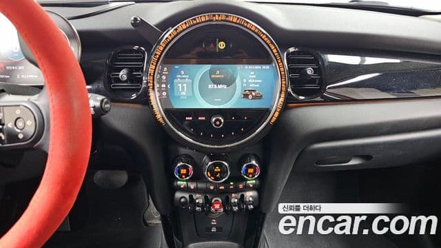 Mini Cooper 3세대, 2023 16