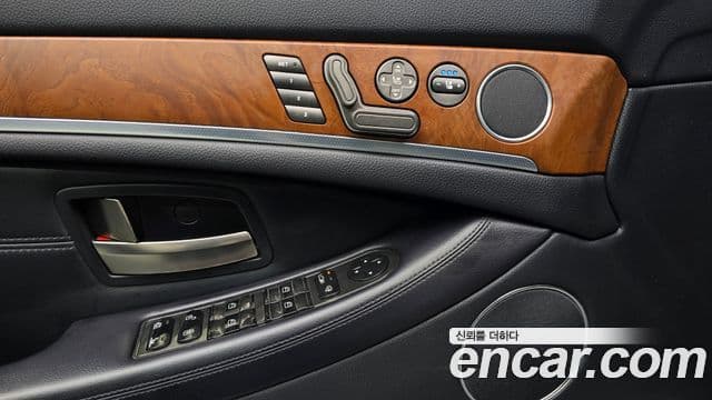 KG모빌리티(SsangYong) 뉴체어맨 W Executive, 2015 18