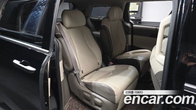 Kia Carnival 4세대 Signature, 2021 11
