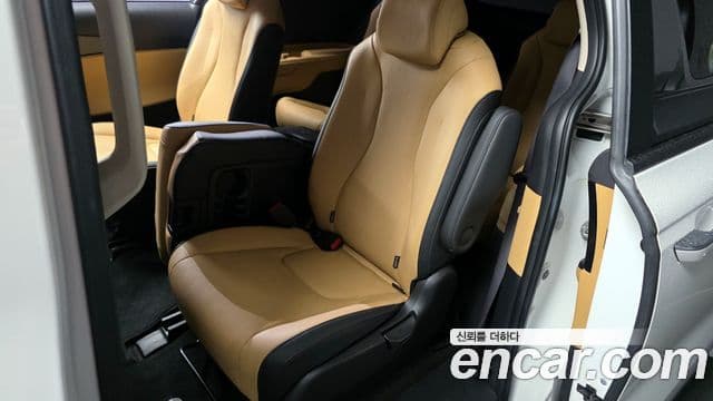 Kia Carnival 4세대 Prestige, 2022 12