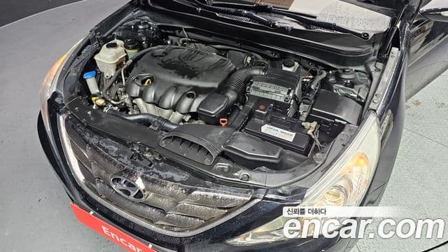 Hyundai YF Sonata LPI Premier(для людей с инвалидностью), 2011 6