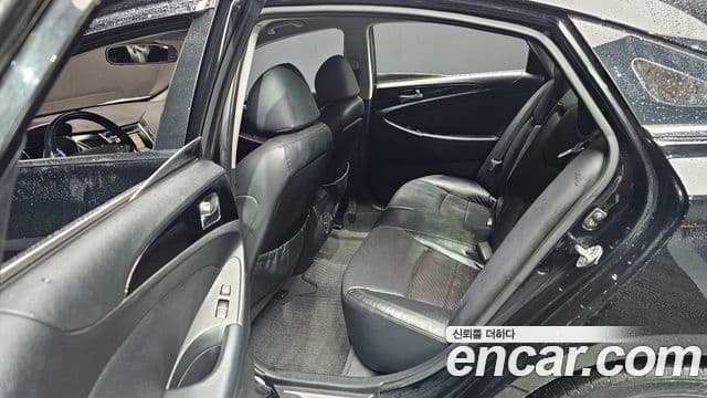 Hyundai YF Sonata LPI Premier(для людей с инвалидностью), 2011 12