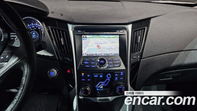 Hyundai YF Sonata LPI Premier(для людей с инвалидностью), 2011 14