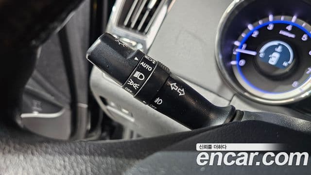 Hyundai YF Sonata LPI Premier(для людей с инвалидностью), 2011 20