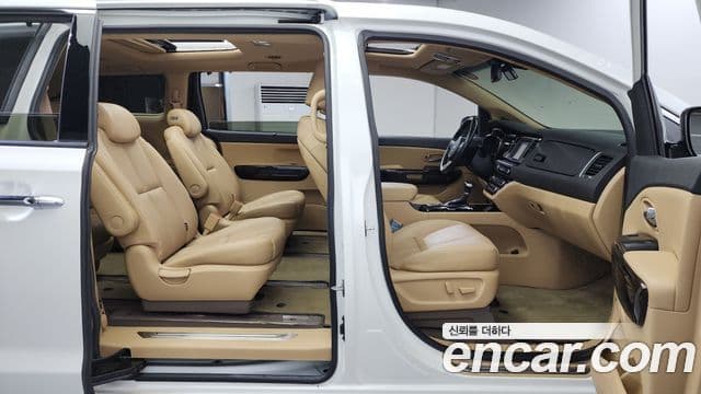 Kia The / новый New Carnival Special, 2019 11