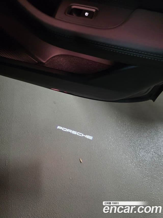 Porsche 타이칸 4S, 2025 13