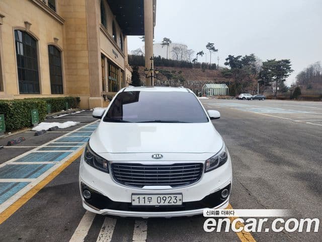 Kia All New Carnival Noblesse, 2016 3