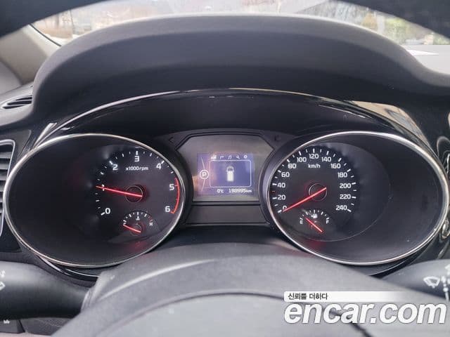 Kia All New Carnival Noblesse, 2016 8