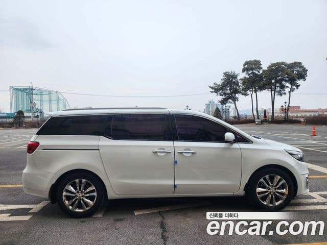 Kia All New Carnival Noblesse, 2016 12