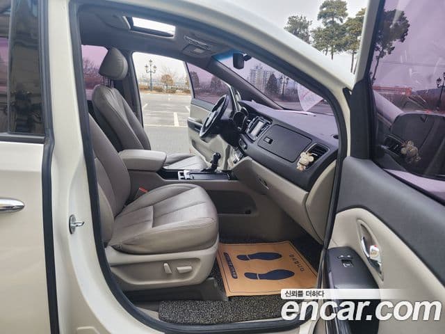 Kia All New Carnival Noblesse, 2016 15