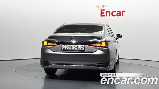 Lexus ES300h 7세대 Executive, 2021 4