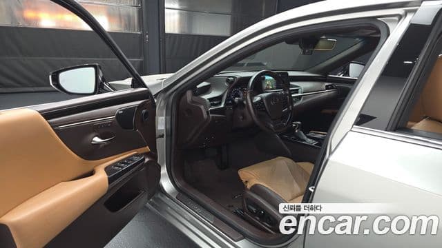 Lexus ES300h 7세대 Executive, 2021 10