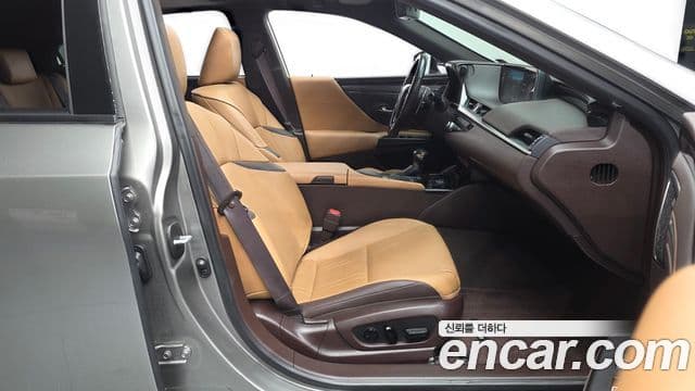 Lexus ES300h 7세대 Executive, 2021 11