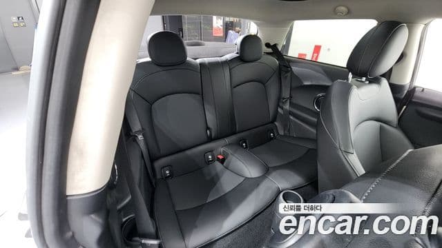 Mini Cooper 3세대, 2021 12