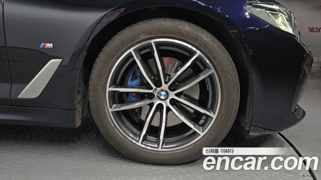 BMW 5시리즈 (G30) 520i M Sport, 2023 все фото