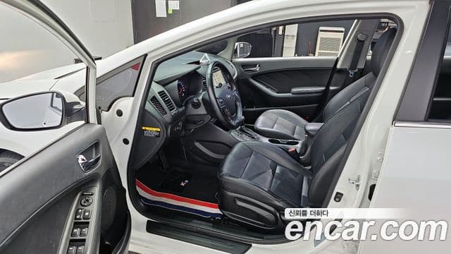 Kia K3 Prestige, 2015 10