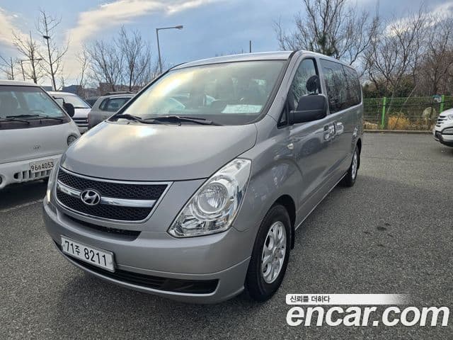 Hyundai Grand Starex CVX Deluxe, 2015 1