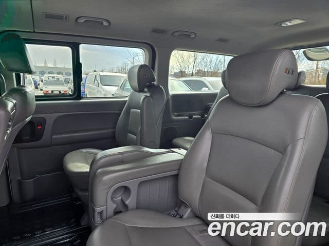 Hyundai Grand Starex CVX Deluxe, 2015 14