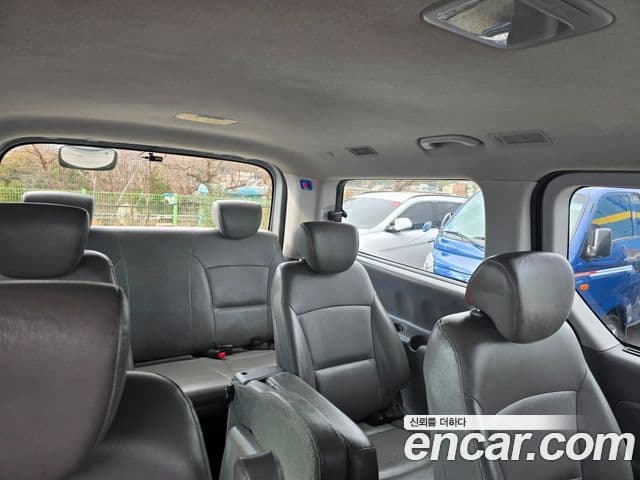 Hyundai Grand Starex CVX Deluxe, 2015 17