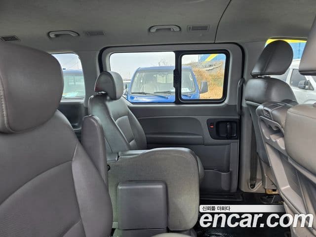 Hyundai Grand Starex CVX Deluxe, 2015 18