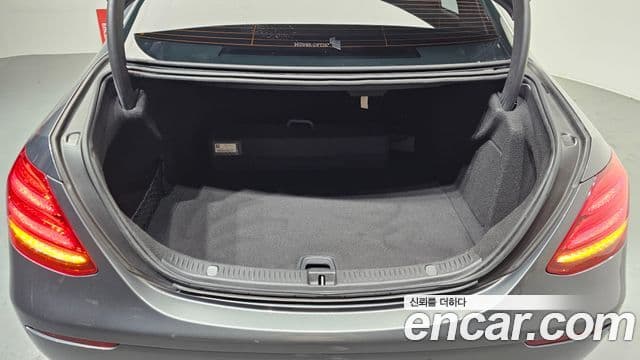 Mercedes-Benz E-класс W213 Avantgarde, 2019 20