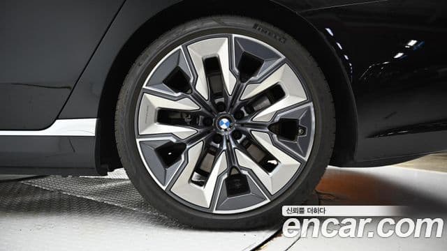BMW i7 (G70) xDrive 60 Design Pure Excellence, 2023 все фото