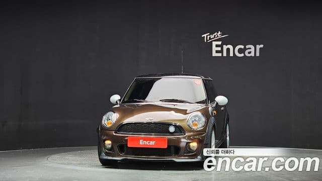 Mini Cooper SE, 2012 3